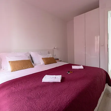 Sea Melody Apartment *