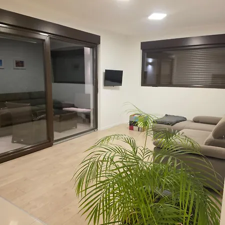 Apartment Sea Melody Lopar