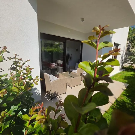 Sea Melody Apartment *